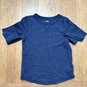 Old Navy long sleeve crewneck shirt